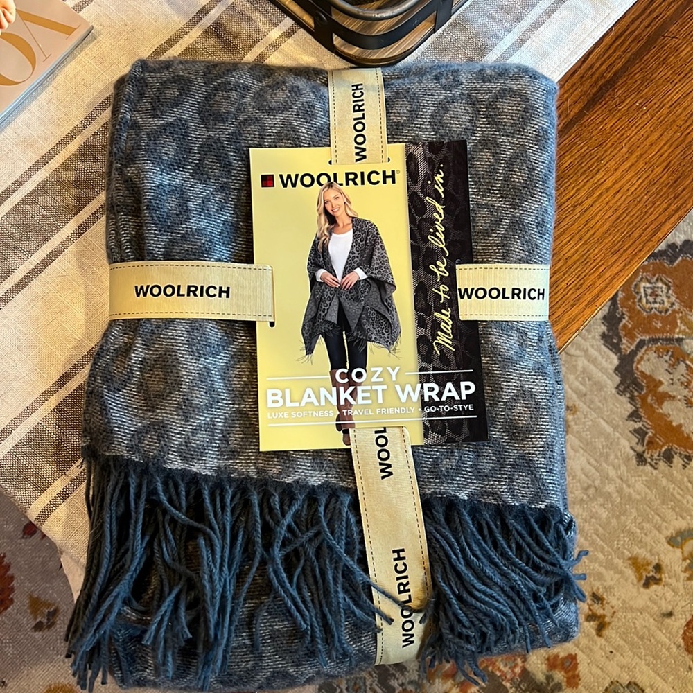 Woolrich Blanket Wrap NWT